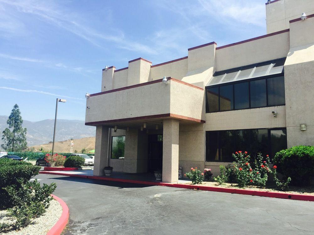 San Bernandino Inn & Suites San Bernardino Exterior photo